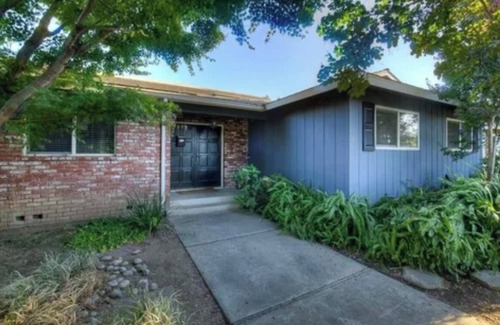 Clovis House | Charming house with 2 bedrooms in Clovis with WiFi and pool