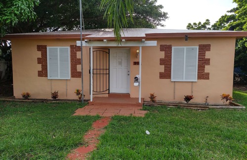 Homestead House | Charming house with AC in fabulous Homestead