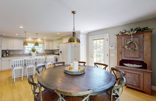 Chatham House | Charming house with patio, Washer/Dryer, & central location