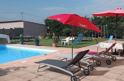 Anneyron House | Charming house with swimming pool