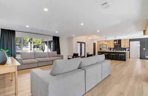 Wellington House | Charming house with two bedrooms and office in Wellington - close to WEF