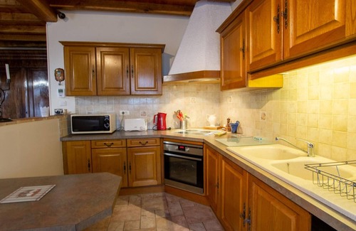 Monpazier Cottage | Charming house with WiFi, private parking, garden, and ping-pong in Monpazier
