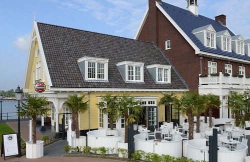 Municipality of Huizen Hotel | Charming Huizen Stay | Gooimeer Lake & Naarderbos Trails & Cultural Landmarks