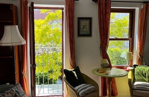 Swanage House | Charming Independent First Floor Cottage Overlooking Garden