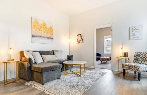 Indianapolis House | Charming Indianapolis Home ~ 9 Mi to Downtown!