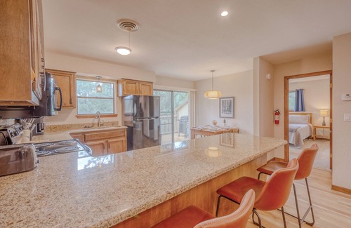 Ruidoso Condo | Charming Innsbrook Village condo, FREE Golf, Pickleball, Tennis, Pool, Fishing!