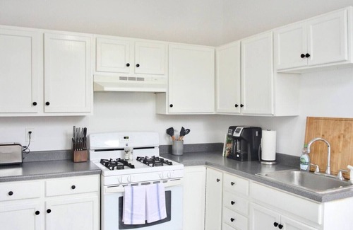Irish Channel House | Charming Irish Channel Home | Steps to Magazine St