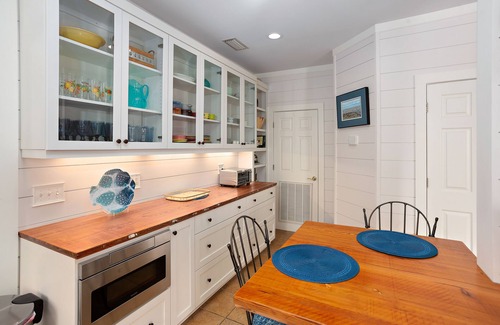King City House | Charming Island Retreat Near the Ocean & Pier Village!