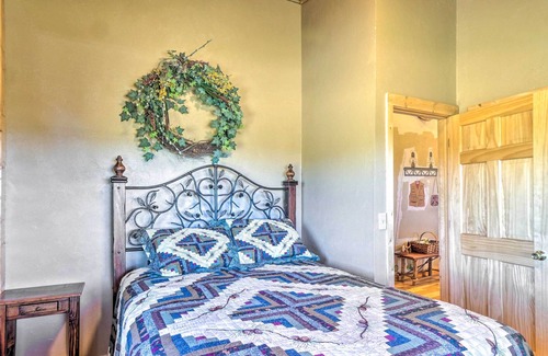Indian Mountain Cabin | Charming Jefferson Retreat w/ Deck & Grill!