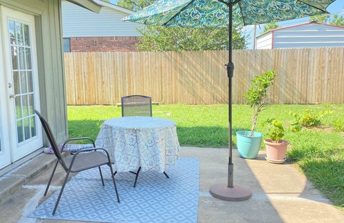 Jenks House | Charming Jenks Getaway Safe -Easy Hwy Access-Tulsa-Aquarium-Gathering Place