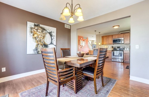 Kalamazoo House | Charming Kalamazoo Home w/Yard: 1 Mi to Downtown!