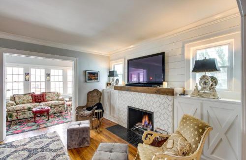 South Kansas City House | Charming Kansas City Cottage 5 Mi to Downtown