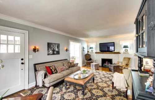 South Kansas City House | Charming Kansas City Cottage 5 Mi to Downtown
