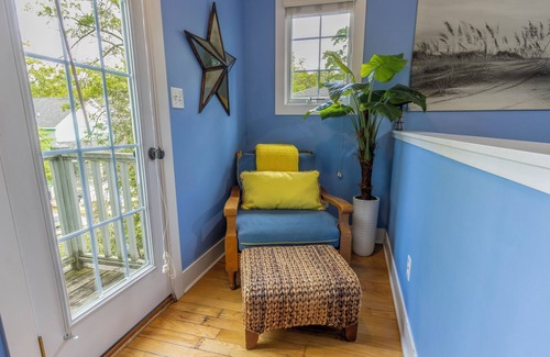 Michigan City House | Charming Kid Friendly Cottage by Park in Beachwalk + Complimentary Golf Cart