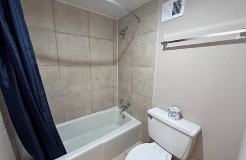 Lafayette Apartment | Charming King Studio Suite in Lafayette with High-Speed WiFi & More!