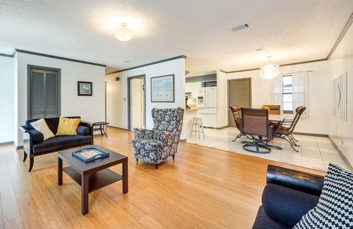 Kingsland House | Charming Kingsland Getaway w/Screened Porch!