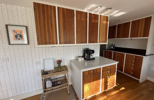 Kittery House | Charming Kittery Cape with Bonus Room & Hot Tub