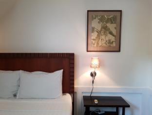 Downtown Bed & Breakfast | Charming La Casita Mercedes, 5Br and 5TB for Family and Friends Staycation- Read Listing Info