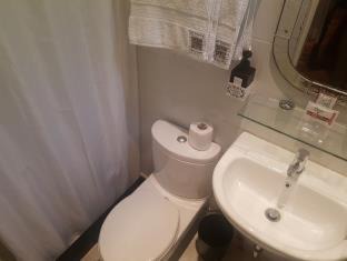 Downtown Bed & Breakfast | Charming La Casita Mercedes, 5Br and 5TB for Family and Friends Staycation- Read Listing Info