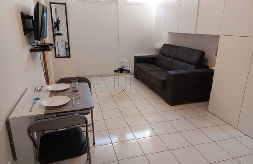 La Ville-du-Bois Apartment | Charming La ville du bois studio ideal for departures from Orly and visits to Paris
