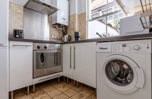 St. Helen's Apartment | Charming Ladbroke Grove 2BR w/Outdoor Space, nr Shopping, by Blueground