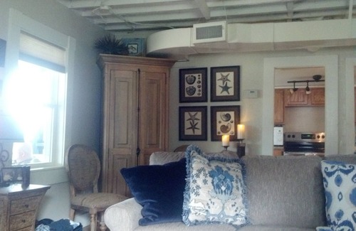 Rindge Cabin | Charming Lake Cottage est 1903! Private and relaxing waterfront, family fun!