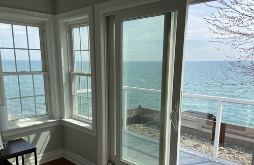 Harwich Cottage | Charming Lake Front Cottage