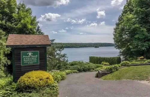 New Fairfield House | Charming lake side retreat
