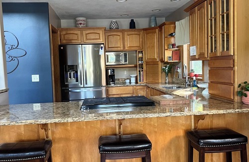 Marietta House | Charming lake side retreat great for family time or a romantic getaway!