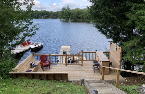 Bala Cottage | Charming Lakefront Bala Cottage