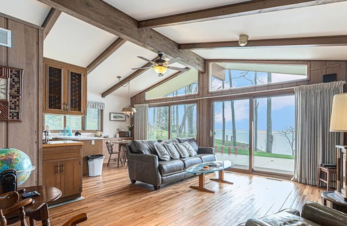 Lake Michigan Beach House | Charming lakefront home with patio, stellar views, washer/dryer, and central AC