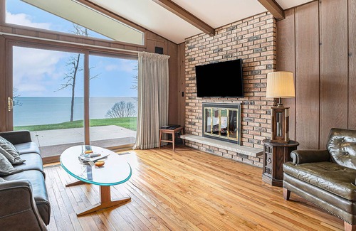 Lake Michigan Beach House | Charming lakefront home with patio, stellar views, washer/dryer, and central AC
