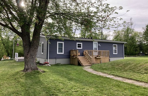 Coldwater House | Charming Lakehouse on Coldwater Chain of Lakes