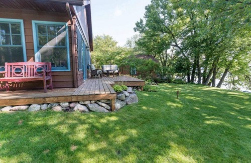 Girard Cabin | Charming Lakeside Retreat with Great Room & Fireplace - Your Perfect Getaway!