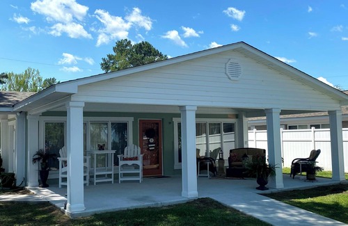 White Lake Cottage | Charming Lakeside 3-bedroom cottage in awesome White Lake with AC, WiFi