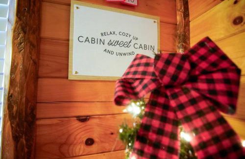 Ashtabula House | Charming Lakeview Cabin Near Geneva-On-The-Lake!