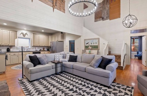 Jasper Other | Charming Large Farm House/Hot Tub & Game Room