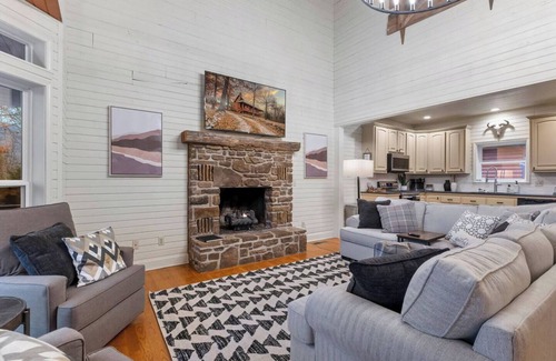 Jasper Other | Charming Large Farm House/Hot Tub & Game Room