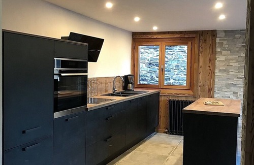 Huez-en-Oisans House | Charming Le Dénali 4* house 250m from the cable car + large terrace and sauna