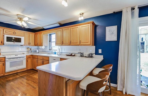 Boones Creek House | Charming level 3-BR,2Ba house in Johnson City with WiFi, AC, views, pet friendly