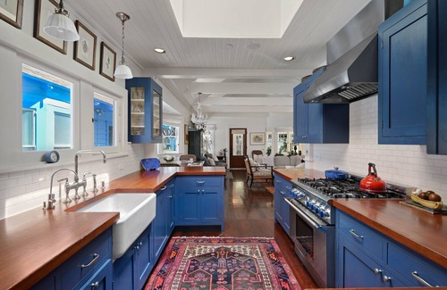 Ocean Park House | Charming Light-Filled 3-bedroom beach house in Santa Monica
