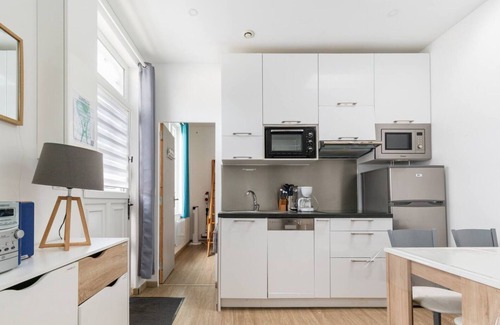 Quartier du Stade House | Charming little house 250 metres from the beach