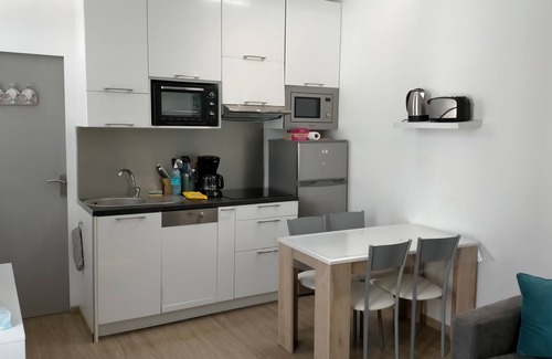 Quartier du Stade House | Charming little house 250 metres from the beach