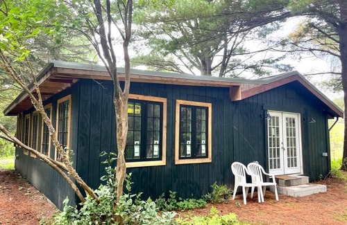 Phoenicia Cottage | Charming Little Cottage with Mountain Views and Cozy Fireplace