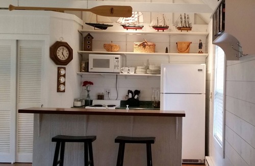 Keene Cottage | Charming little house on the Kentucky River