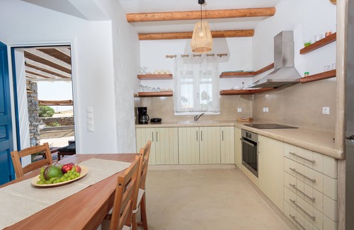 Logaras Villa | Charming little villa Elena with private pool, Jacuzzi and sea views!