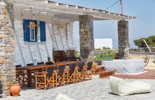 Logaras Villa | Charming little villa Elena with private pool, Jacuzzi and sea views!