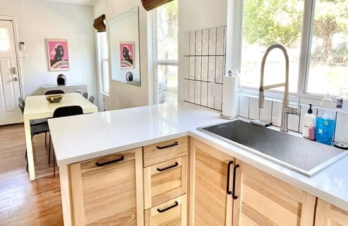East MLK House | Charming Live/Work Oasis w/Laundry, 4 mi from DT