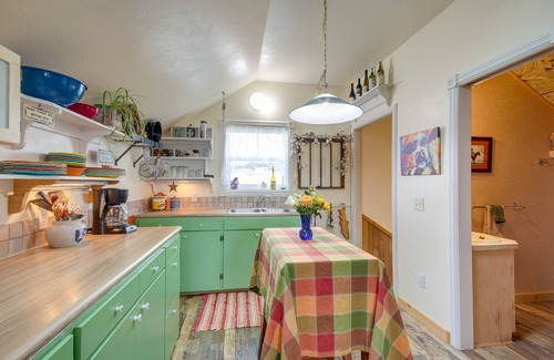 Livingston House | Charming Livingston Vacation Rental w/Views!