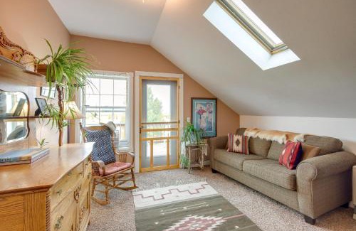 Livingston House | Charming Livingston Vacation Rental with Views!